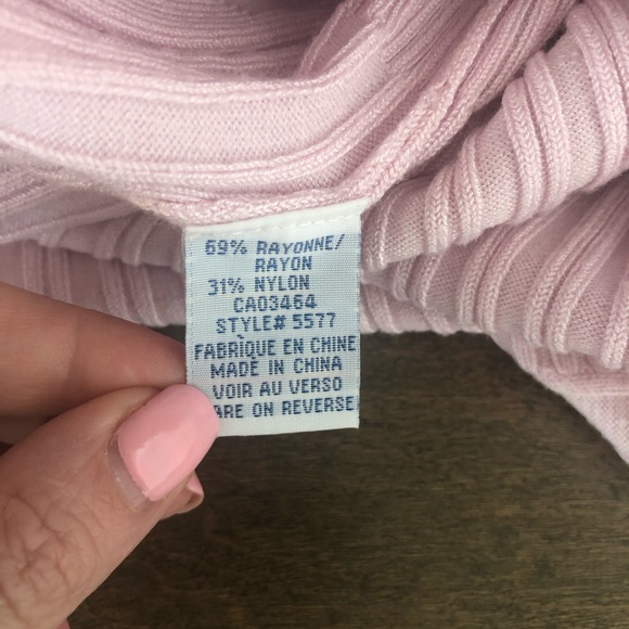 Ricki’s sweater - Picture 5 of 5